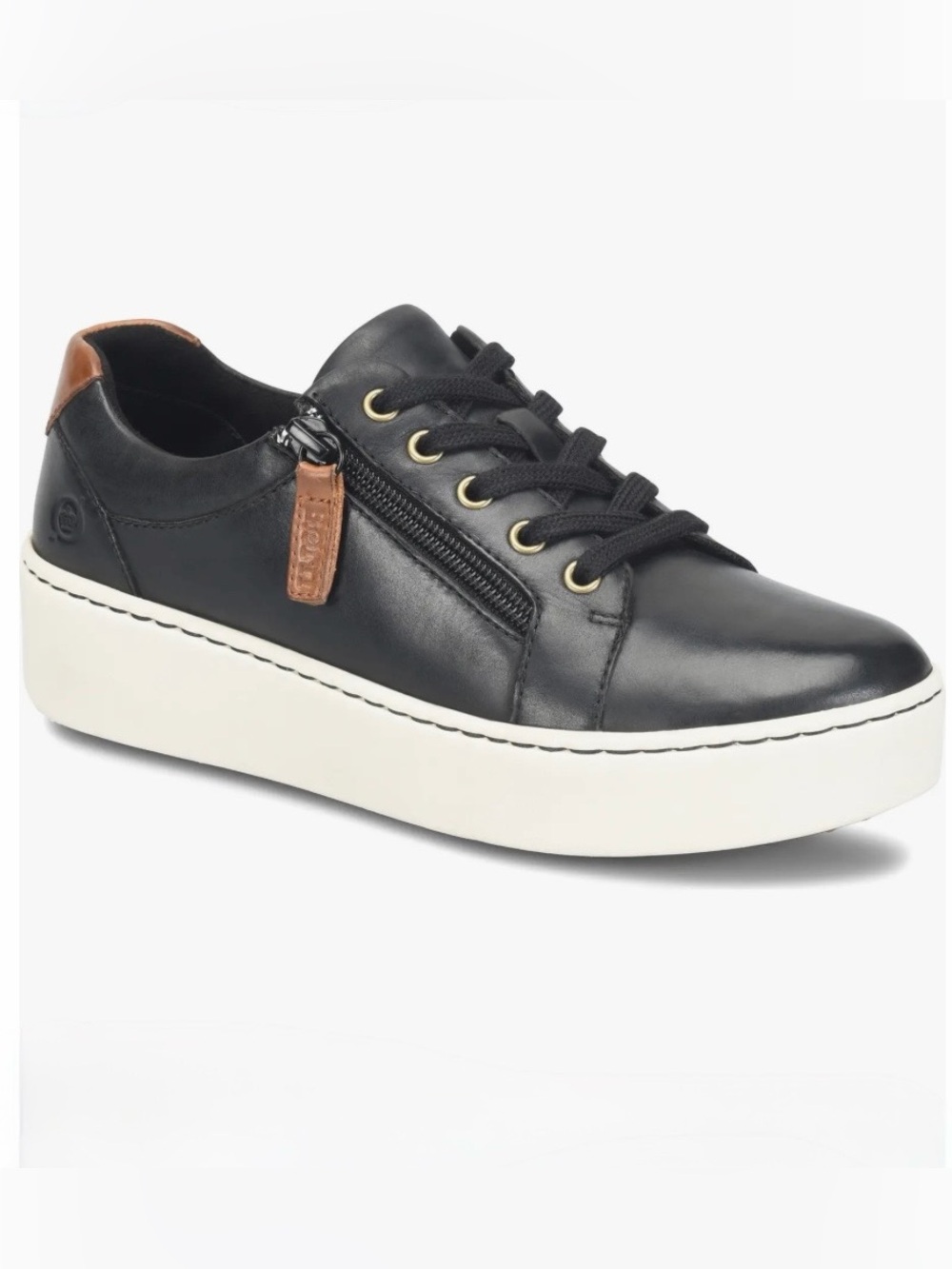 NWT- Women’s Born Moxie Zip Sneaker / 8.5
